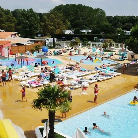 Mobilhome 4 Village 4etoiles פארק נופש 4*