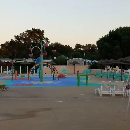פארק נופש Mobilhome 4 Village 4etoiles לס מתה