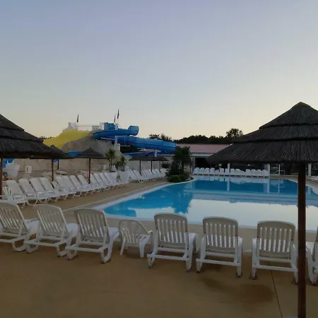פארק נופש Mobilhome 4 Village 4etoiles