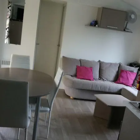 Prázdninový areál Mobilhome 4 Village 4etoiles 4*
