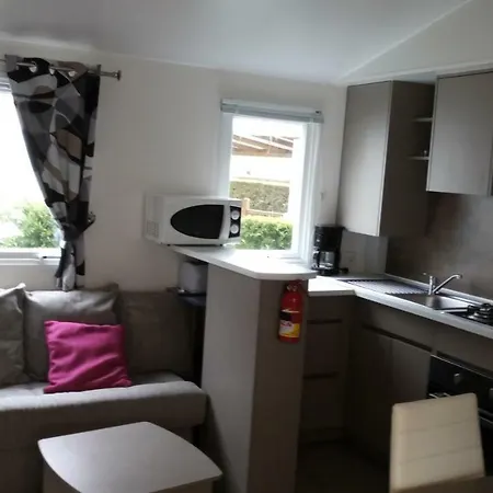 Prázdninový areál Mobilhome 4 Village 4etoiles 4*